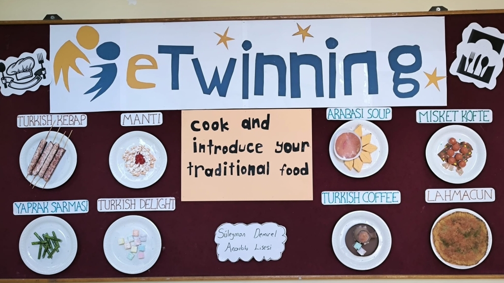 Okulumuzda "Cook and Introduce Your Traditional Foods"  eTwinning Projemiz  Yürütülmektedir.